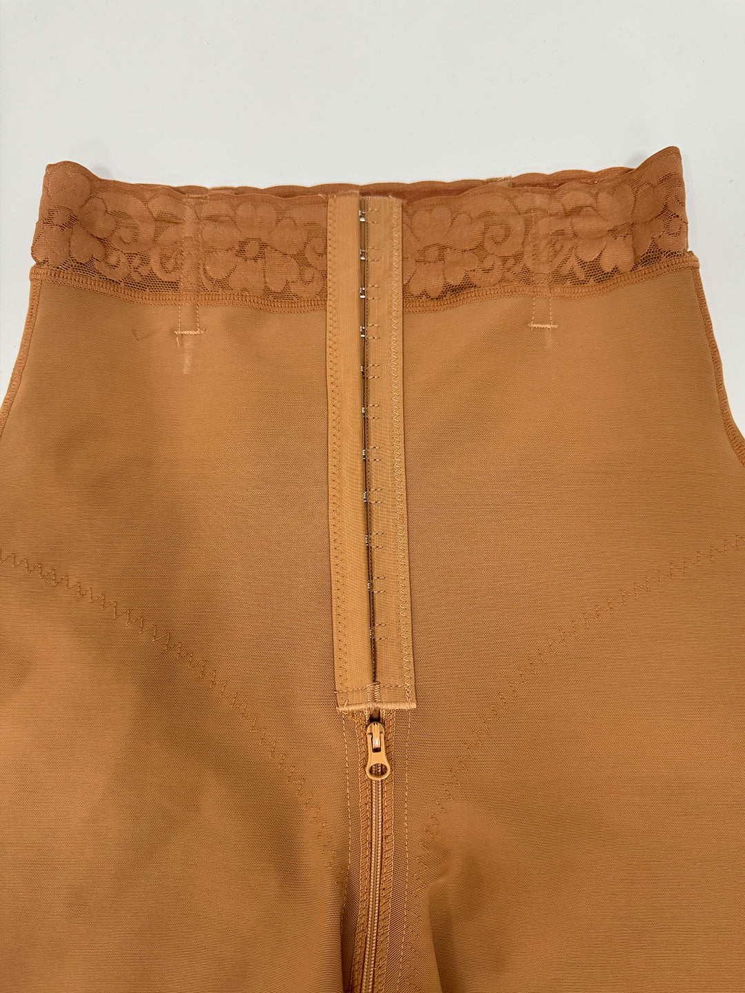 Shapshe® Damen Mittel Knielänge Spitzen Bauchweg Po Lift Shapewear Shorts