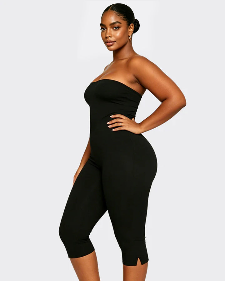 Trägerloser sanduhrförmiger eng anliegender Dreiviertel Body in Shapewear Länge