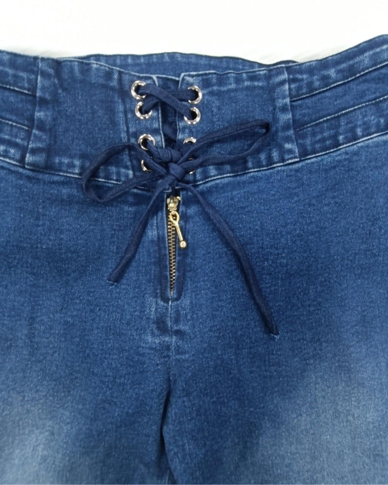 Curvy Stretch Washed Front Skinny Jeans mit Schnürung für Damen