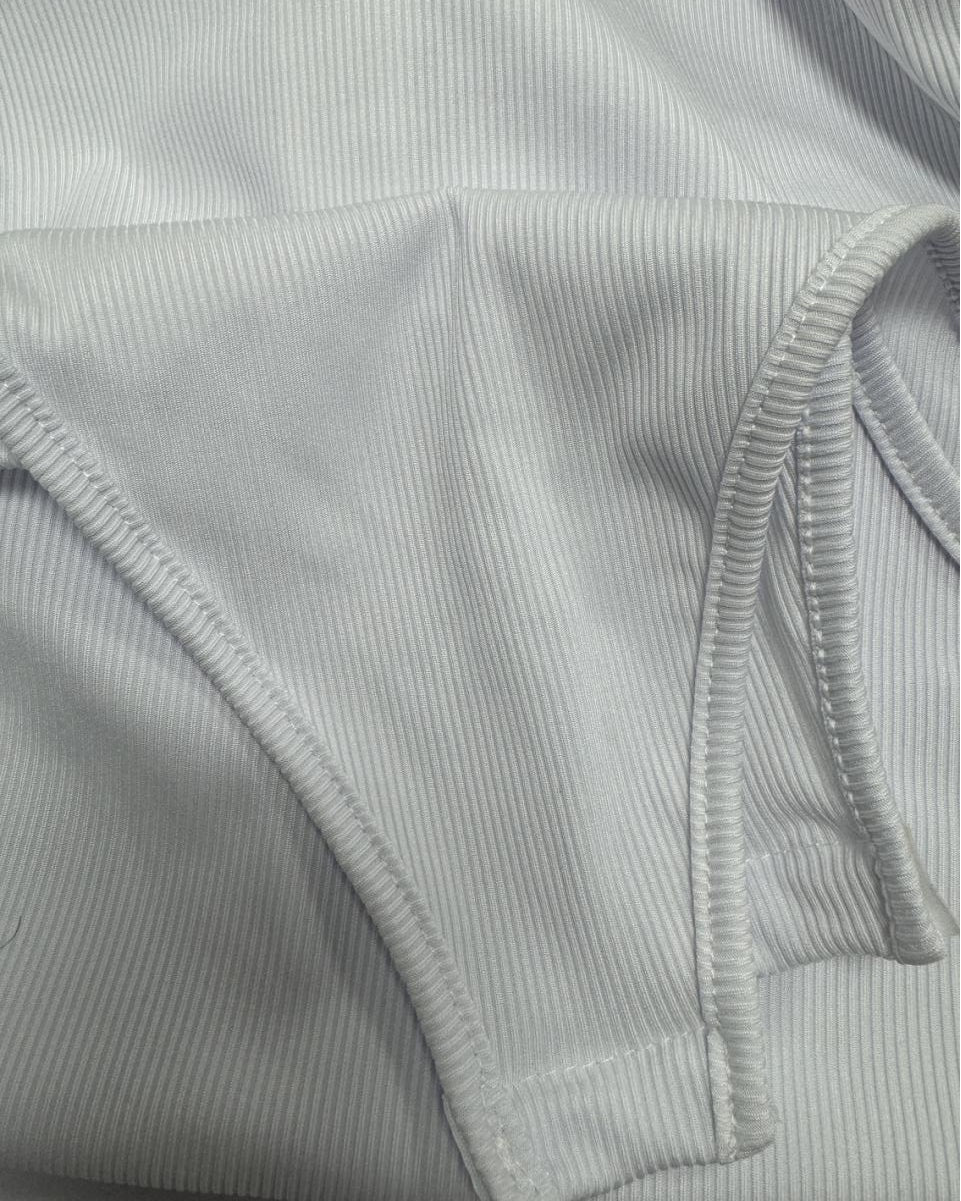 Sexy Gerippter Eckiger Ausschnitt Kurzärmeliger Kragen Tanga Bodysuit