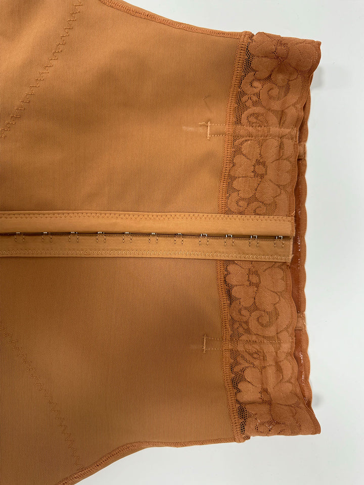 Shapshe® Damen Mittel Knielänge Spitzen Bauchweg Po Lift Shapewear Shorts