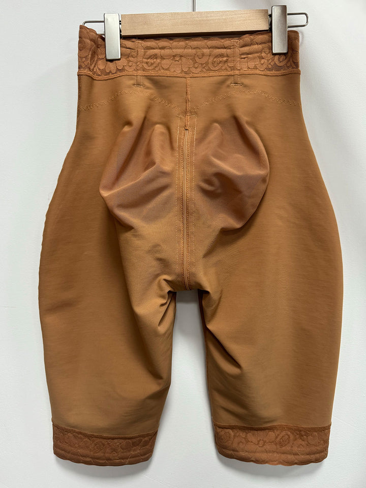 Shapshe® Damen Mittel Knielänge Spitzen Bauchweg Po Lift Shapewear Shorts