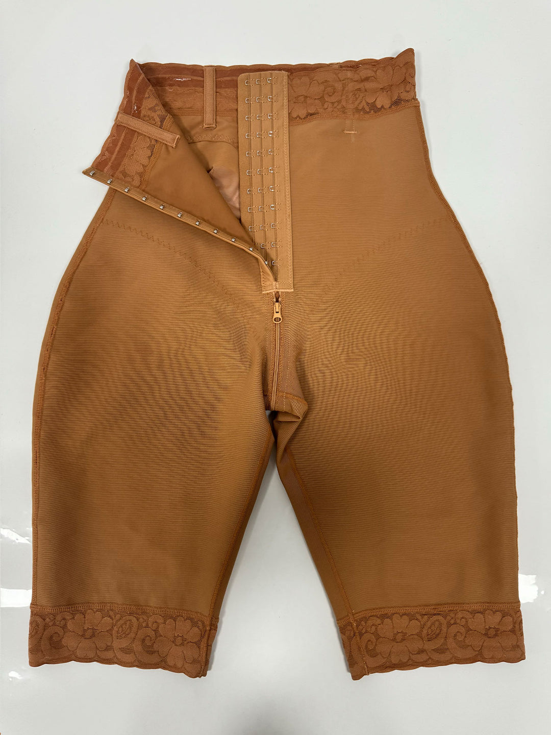 Shapshe® Damen Mittel Knielänge Spitzen Bauchweg Po Lift Shapewear Shorts