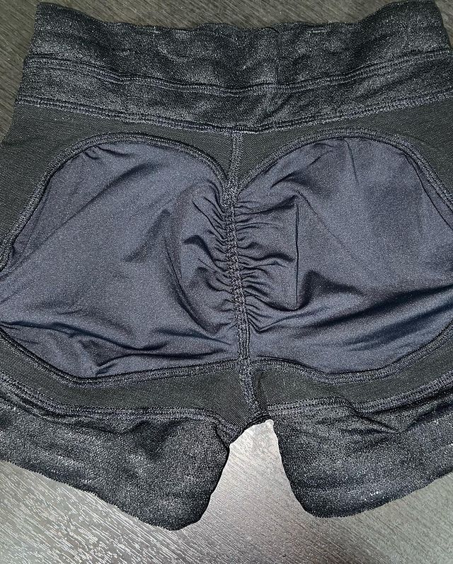 Shapshe® Klassischer kurzer Fajas Körperformer mit Spitzen Po Lift